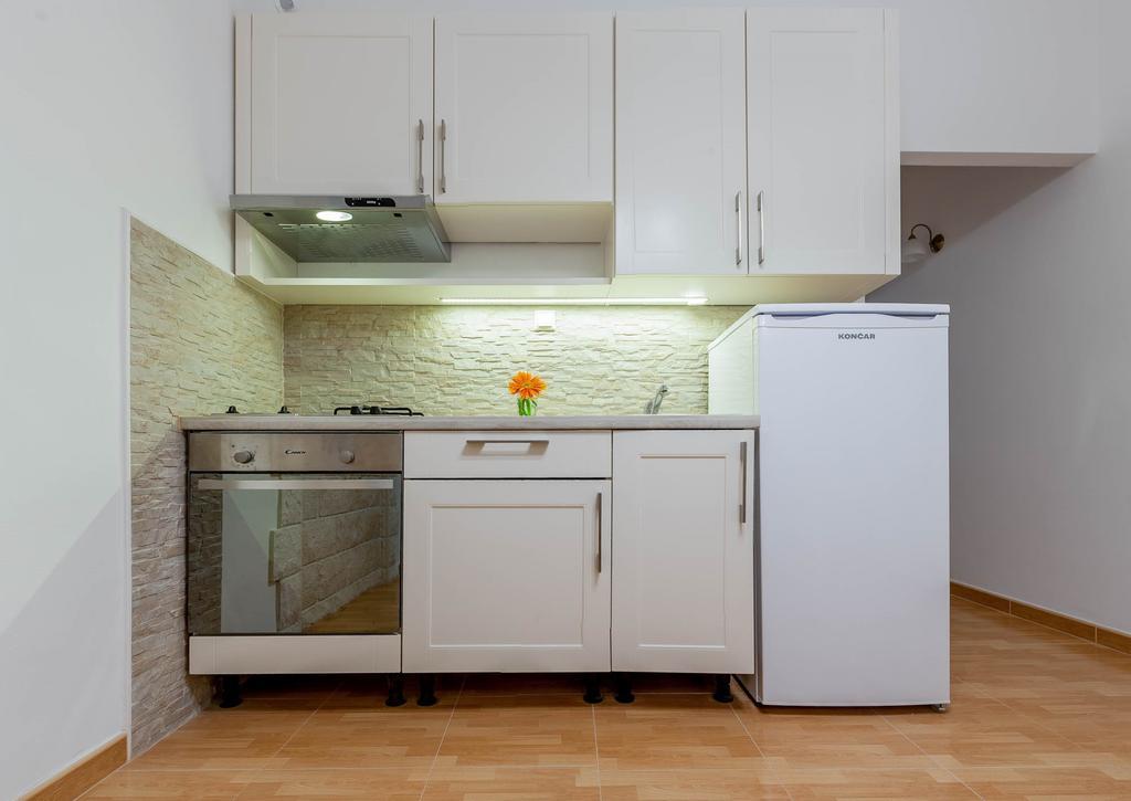 Chic Apartment In Center Split Szoba fotó